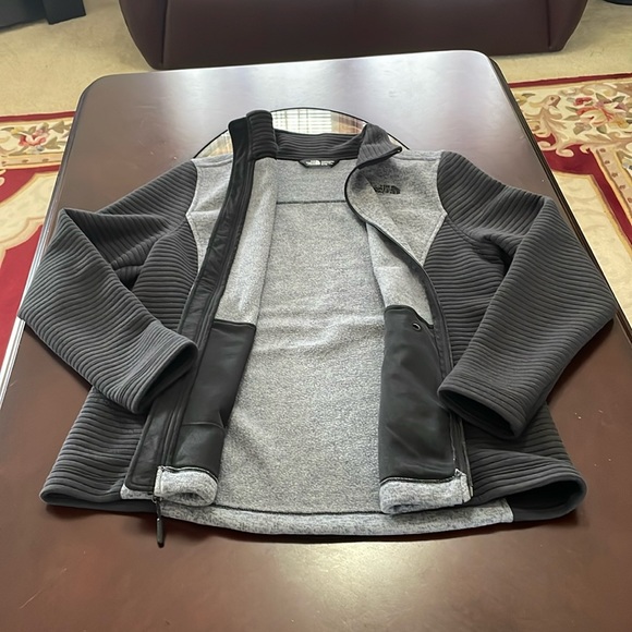 The North Face - Picture 9 of 15